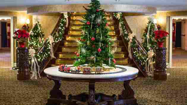 American Queen Unveils ‘Christmas in July’ Savings