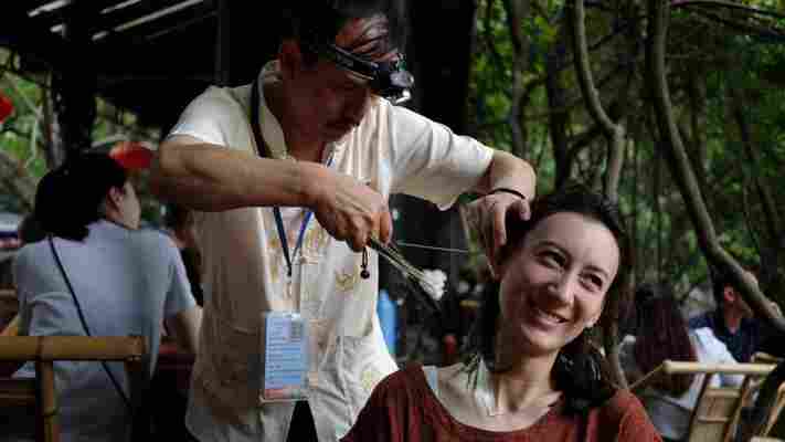 In China, Chengdu’s peculiar ear-cleaning custom