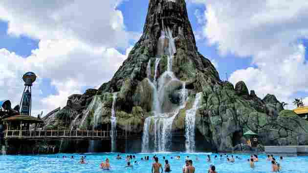 Universal Orlando’s Volcano Bay Has Now Reopened